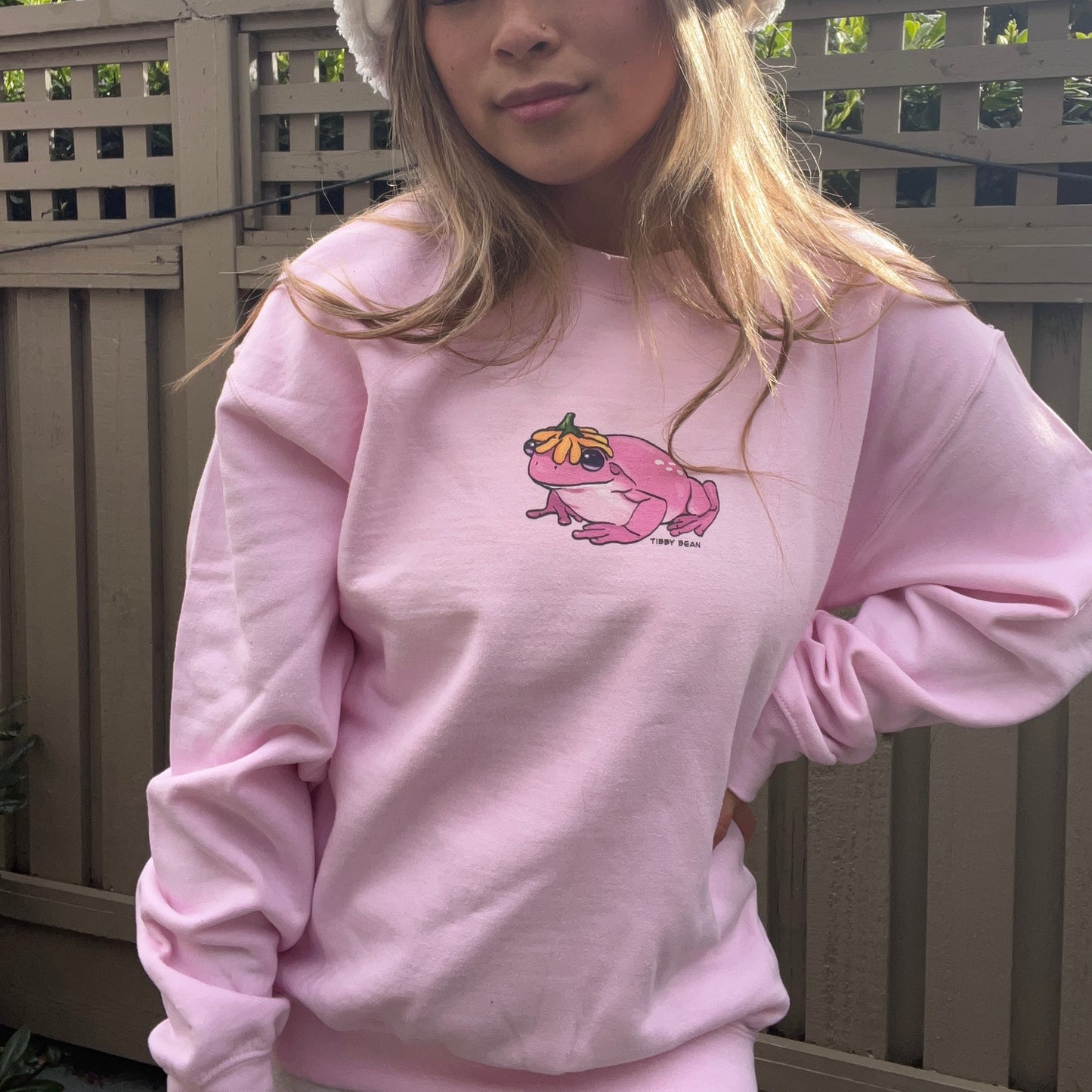Flower hat tree frog sweatshirt