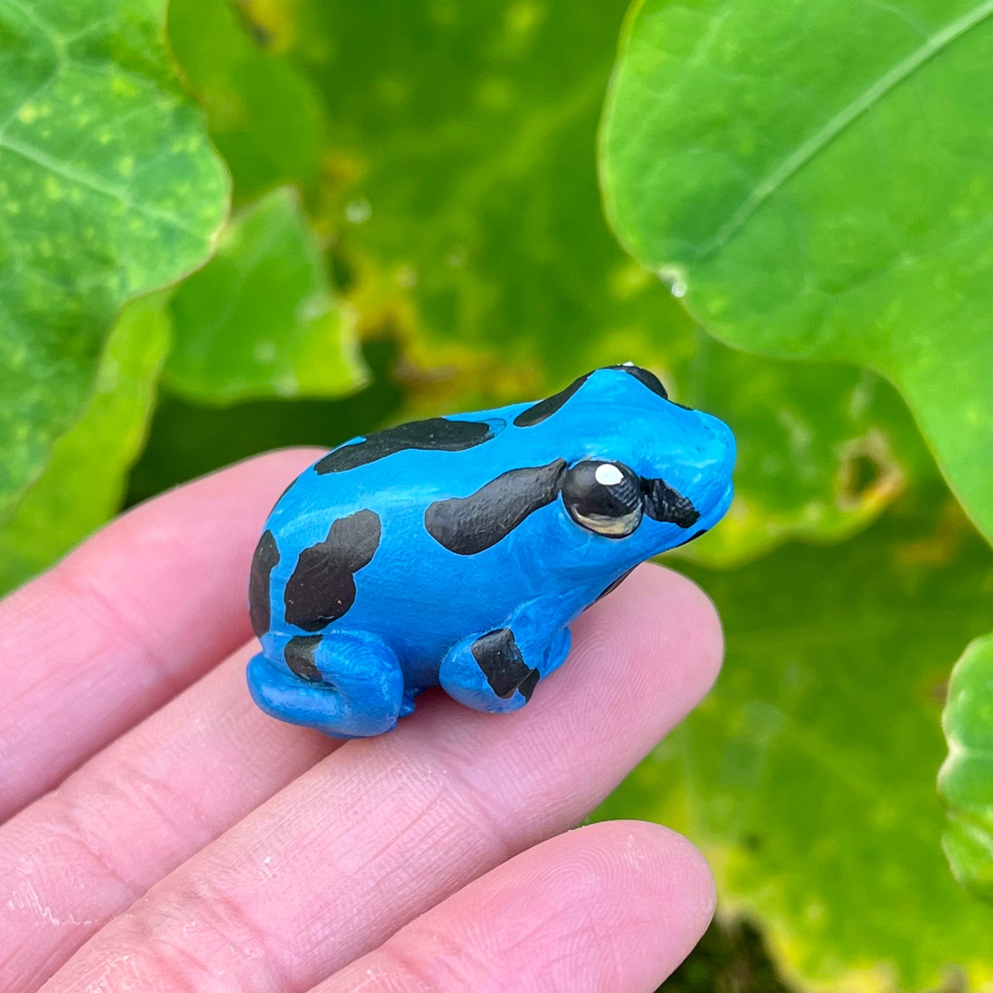 Handmade mini frog friend figurine series 3.0