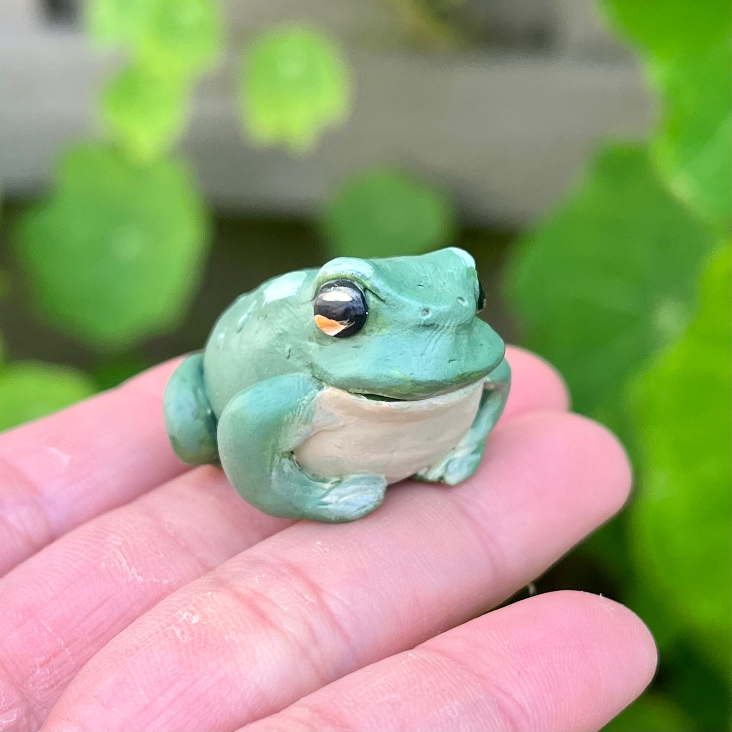 Handmade mini frog friend figurine series 3.0