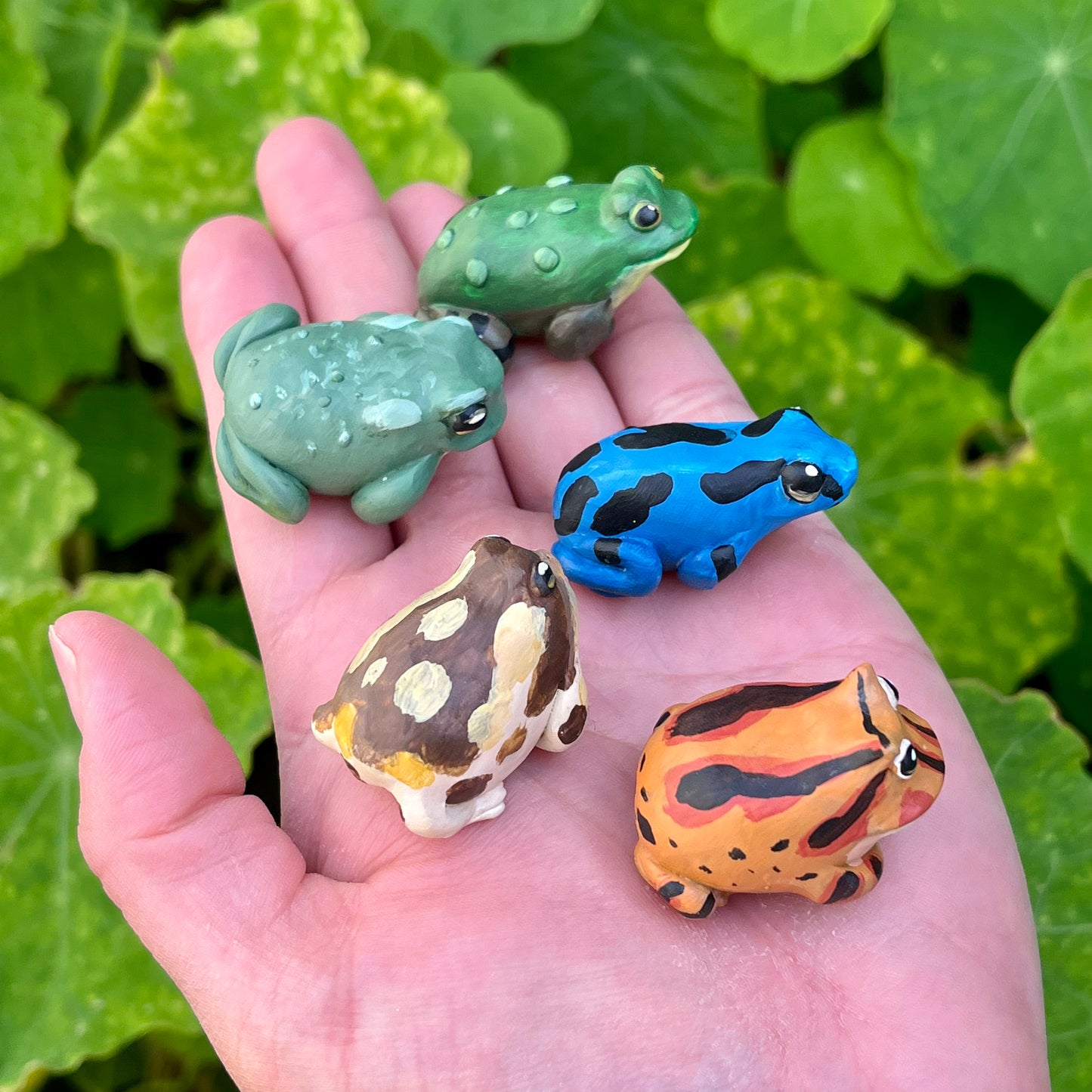 Handmade mini frog friend figurine series 3.0