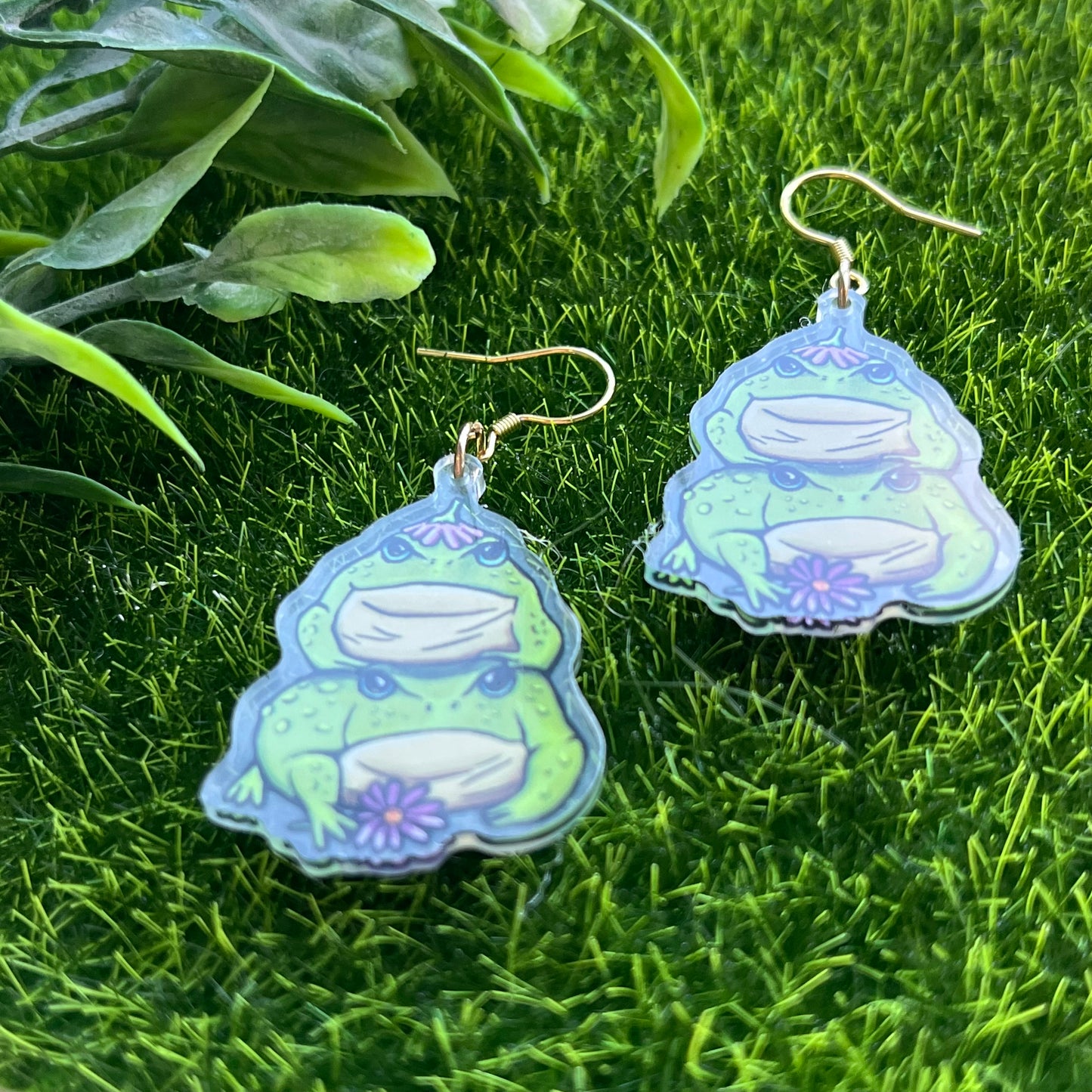 Stacking toad acrylic dangly earrings