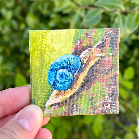 Mini blue snail painting magnet