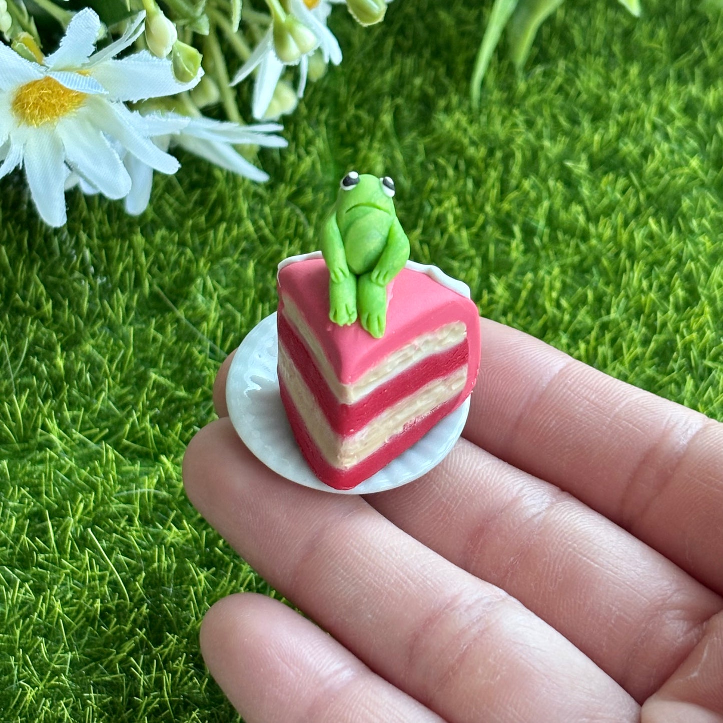 Handmade mini pink frog cake figurine