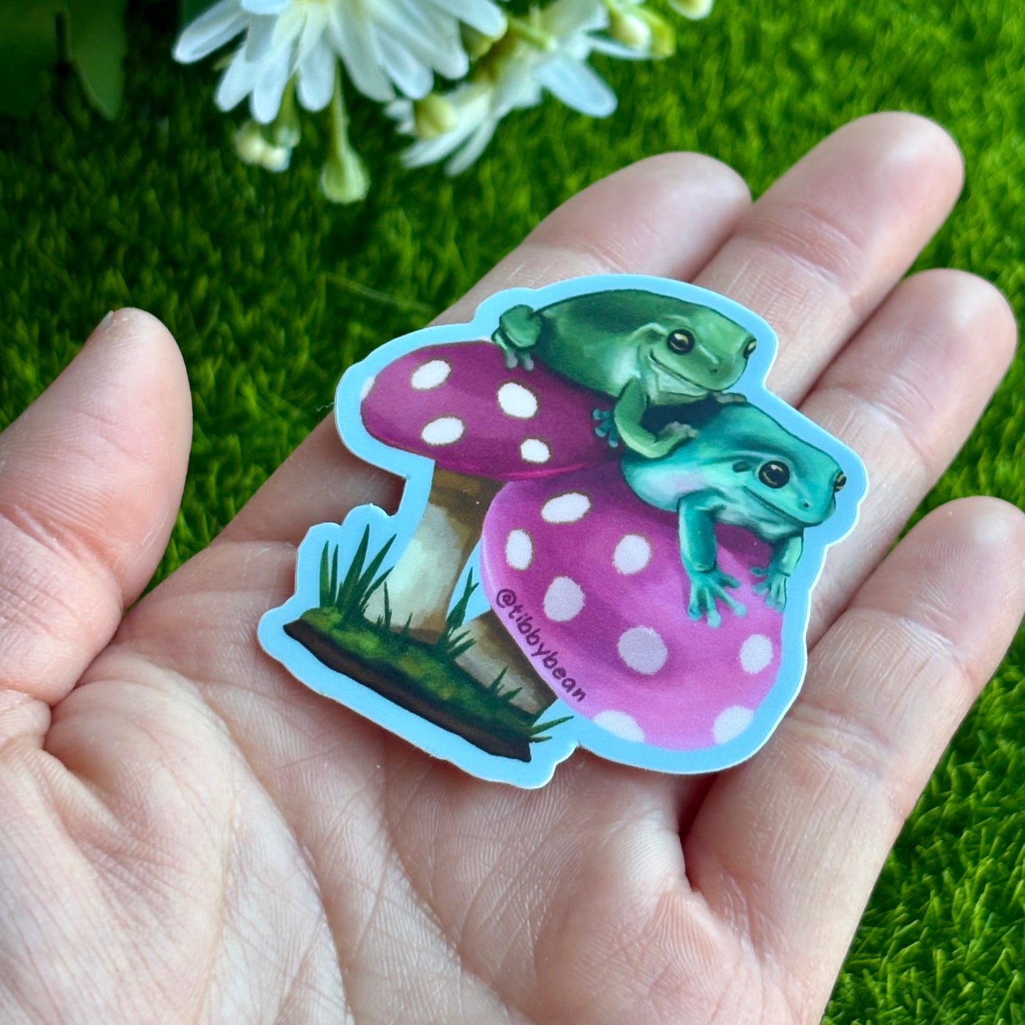 White's tree frog duo on mushroom sticker